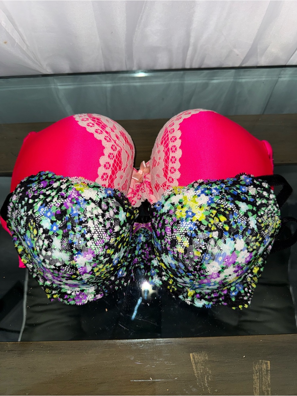 Victoria’s Secret Miraculous Plunge Bra Bundle 34D Floral Pink 2pc